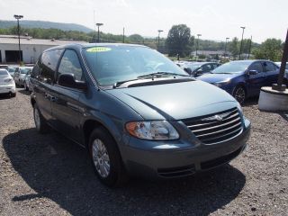 Used 2007 Chrysler Town & Country in Northumberland, Pennsylvania