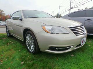 Used 2013 Chrysler 200 Limited in Canton, Connecticut