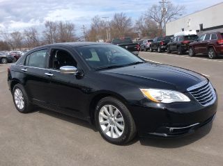Used 2014 Chrysler 200 Limited in Birmingham, Michigan