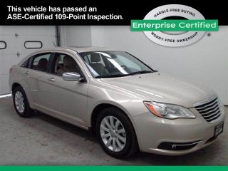 Used 2014 Chrysler 200 Limited in Elmwood Park, New Jersey