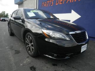 Used 2013 Chrysler 200 Limited in Selinsgrove, Pennsylvania