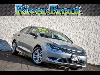 Used 2017 Chrysler 200 Limited in North Aurora, Illinois