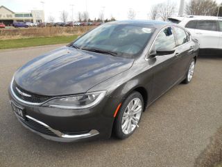 Used 2016 Chrysler 200 Limited in Marshfield, Wisconsin