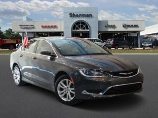 Used 2015 Chrysler 200 Limited in Skokie, Illinois