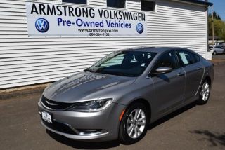 Used 2015 Chrysler 200 Limited in Gladstone, Oregon