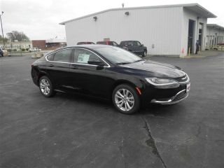 Used 2016 Chrysler 200 Limited in Lansing, Kansas