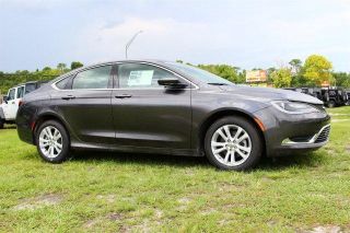Used 2016 Chrysler 200 Limited in Lakeland, Florida