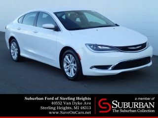 Used 2015 Chrysler 200 Limited in Sterling Heights, Michigan