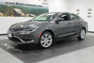 Used 2016 Chrysler 200 Limited in Enumclaw, Washington