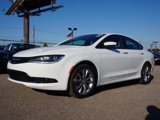 Used 2016 Chrysler 200 S in Warren, Michigan