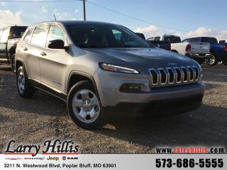Used 2017 Jeep Cherokee Sport in Poplar Bluff, Missouri