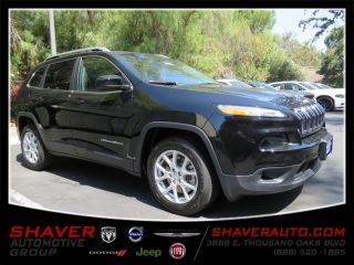 Used 2018 Jeep Cherokee Latitude in Thousand Oaks, California