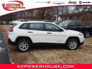 Used 2016 Jeep Cherokee Sport in Gladstone, Missouri