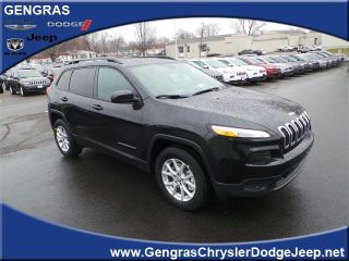 Used 2016 Jeep Cherokee Sport in East Hartford, Connecticut