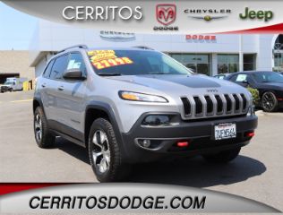 Used 2017 Jeep Cherokee Trailhawk in Cerritos, California