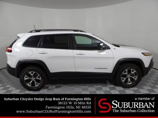 Used 2016 Jeep Cherokee Trailhawk in Farmington Hills, Michigan