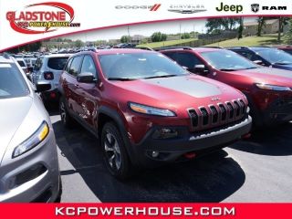 Used 2016 Jeep Cherokee Trailhawk in Gladstone, Missouri
