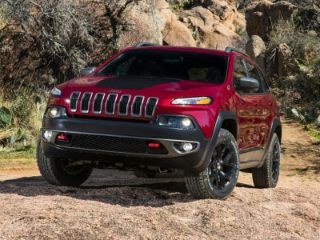 Used 2016 Jeep Cherokee Trailhawk in North Haven, Connecticut