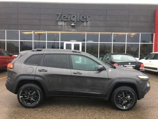 Used 2018 Jeep Cherokee Trailhawk in Grandville, Michigan