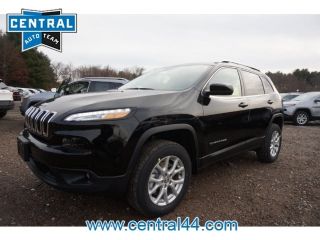 Used 2017 Jeep Cherokee Latitude in Raynham, Massachusetts
