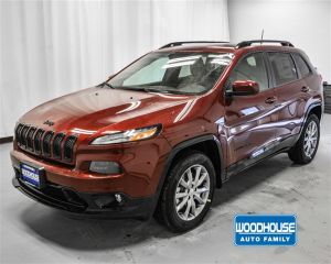 Used 2018 Jeep Cherokee Latitude in Sioux City, Iowa