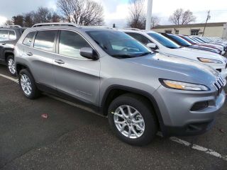 Used 2017 Jeep Cherokee Latitude in East Hartford, Connecticut