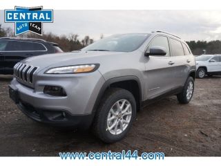 Used 2017 Jeep Cherokee Latitude in Raynham, Massachusetts