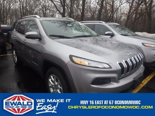Used 2016 Jeep Cherokee Latitude in Oconomowoc, Wisconsin