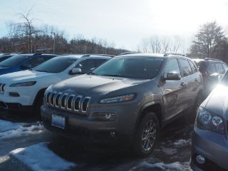 Used 2018 Jeep Cherokee Latitude in Manchester, New Hampshire