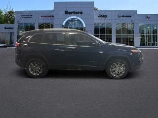 Used 2018 Jeep Cherokee Latitude in West Springfield, Massachusetts