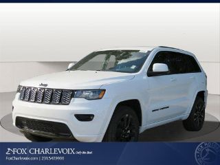 Used 2018 Jeep Grand Cherokee Altitude in Charlevoix, Michigan