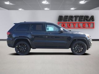 Used 2018 Jeep Grand Cherokee Altitude in West Springfield, Massachusetts