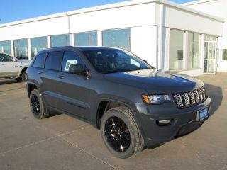 Used 2018 Jeep Grand Cherokee Altitude in Roanoke, Illinois