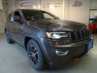 Used 2017 Jeep Grand Cherokee Trailhawk in Chicago, Illinois
