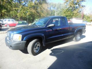 Used 2006 Dodge Dakota ST in Milford, Ohio
