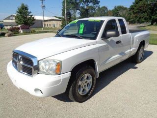 Used 2005 Dodge Dakota SLT in Waukesha, Wisconsin