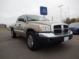 Used 2005 Dodge Dakota SLT in Columbia, Missouri