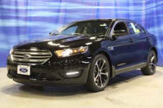 Used 2015 Ford Taurus SEL in Braintree, Massachusetts