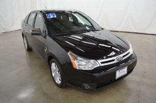 Used 2009 Ford Focus SEL in Barrington, Illinois