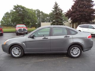 Used 2010 Ford Focus SE in Hillsdale, Michigan
