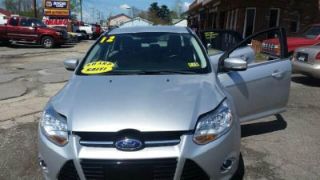 Used 2012 Ford Focus SEL in Weirton, West Virginia