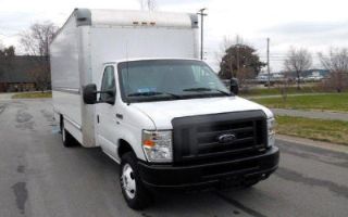 Ford Econoline E-350 2011