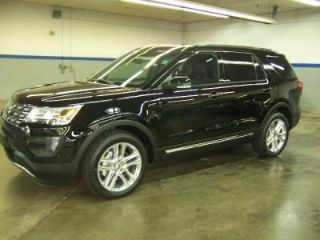 Used 2016 Ford Explorer XLT in Englewood, New Jersey