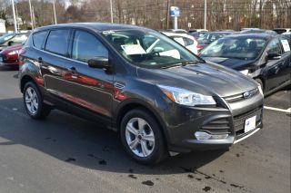 Used 2016 Ford Escape SE in East Greenwich, Rhode Island