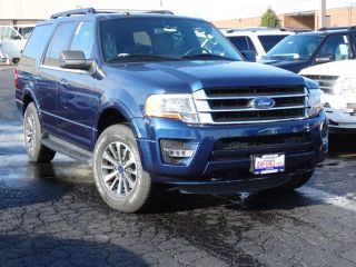 Used 2017 Ford Expedition XLT in Arlington Heights, Illinois