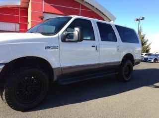Ford Excursion XLT 2002