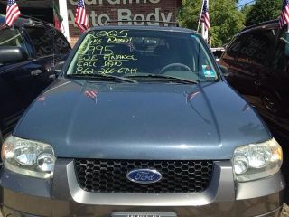 Used 2005 Ford Escape XLT in Roselle, New Jersey
