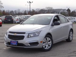 Used 2016 Chevrolet Cruze LS in Libertyville, Illinois