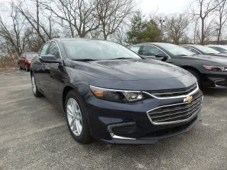 Used 2017 Chevrolet Malibu in Grayslake, Illinois