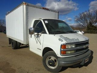 Used 2002 Chevrolet Express 3500 in Topeka, Kansas